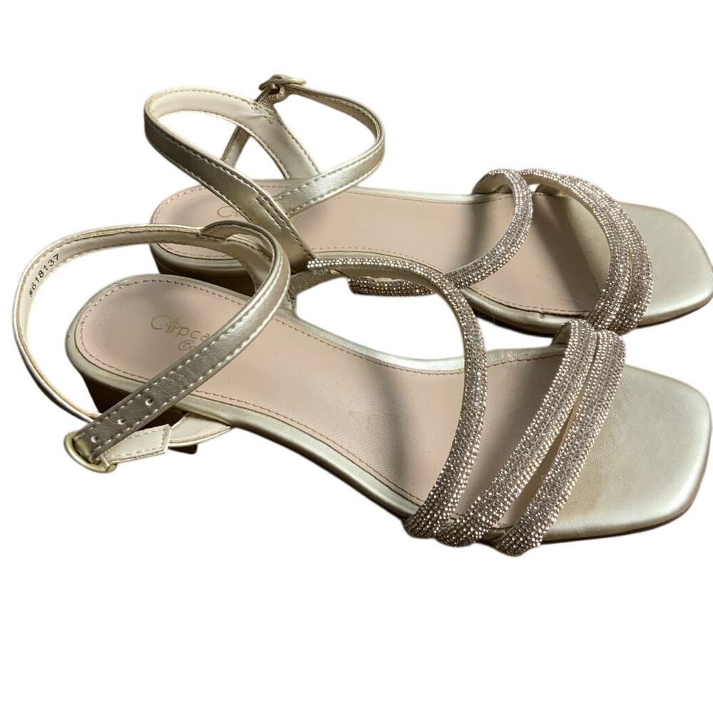 Cupcake Couture Gold strappy dressy sandals size‎ 2